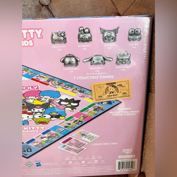 HELLO Kitty Monopoly Limited Edition Board Game - Picture 3 of 3